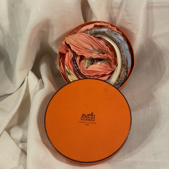 Hermès Multicolor Silk Scarf - Picture 4 of 8